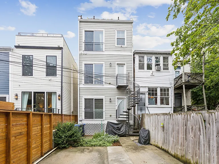 39 U St NE #1 — Photo 19