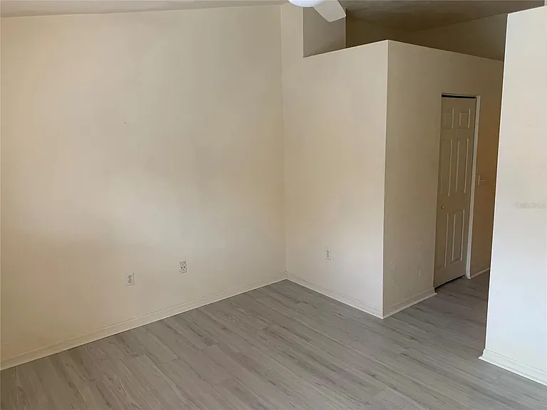 4415 SW 34th St — Photo 16