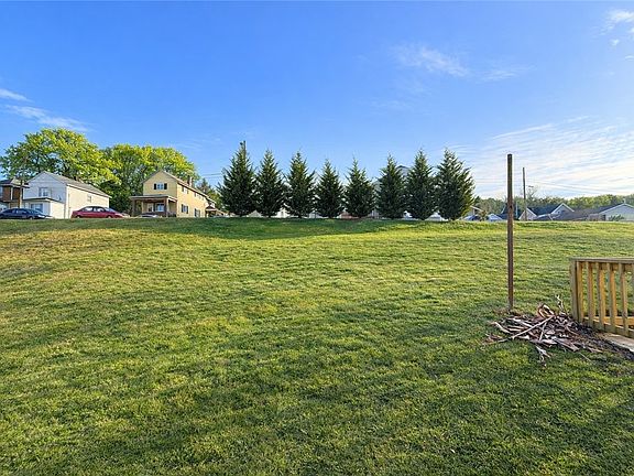 3rd image of 417 Division Ave