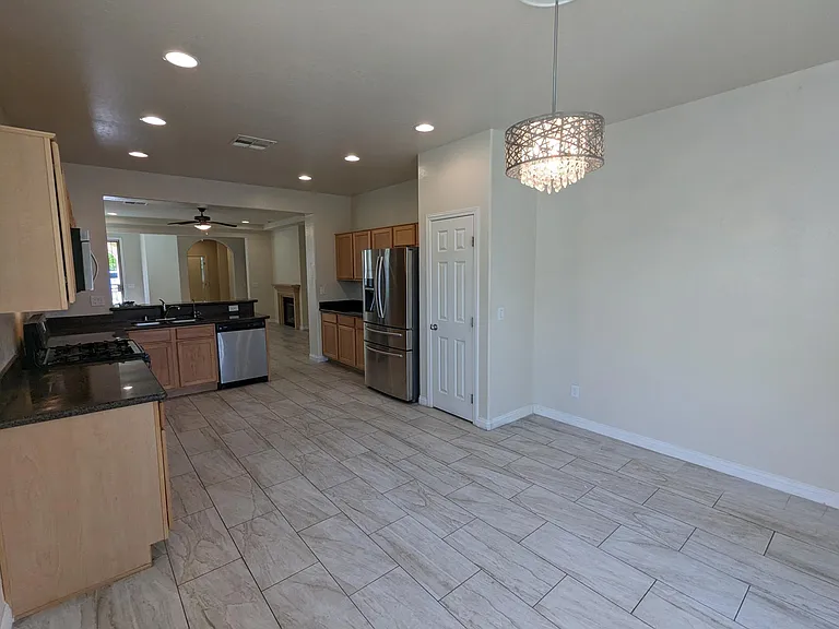372 Windmill Croft Dr — Photo 5