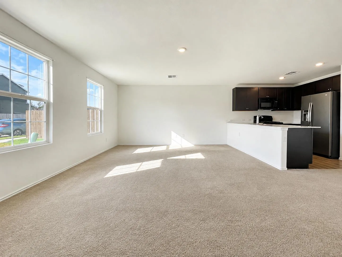 4 bed, 2.5 bath, 1879 sqft, $2,395 — Photo 4