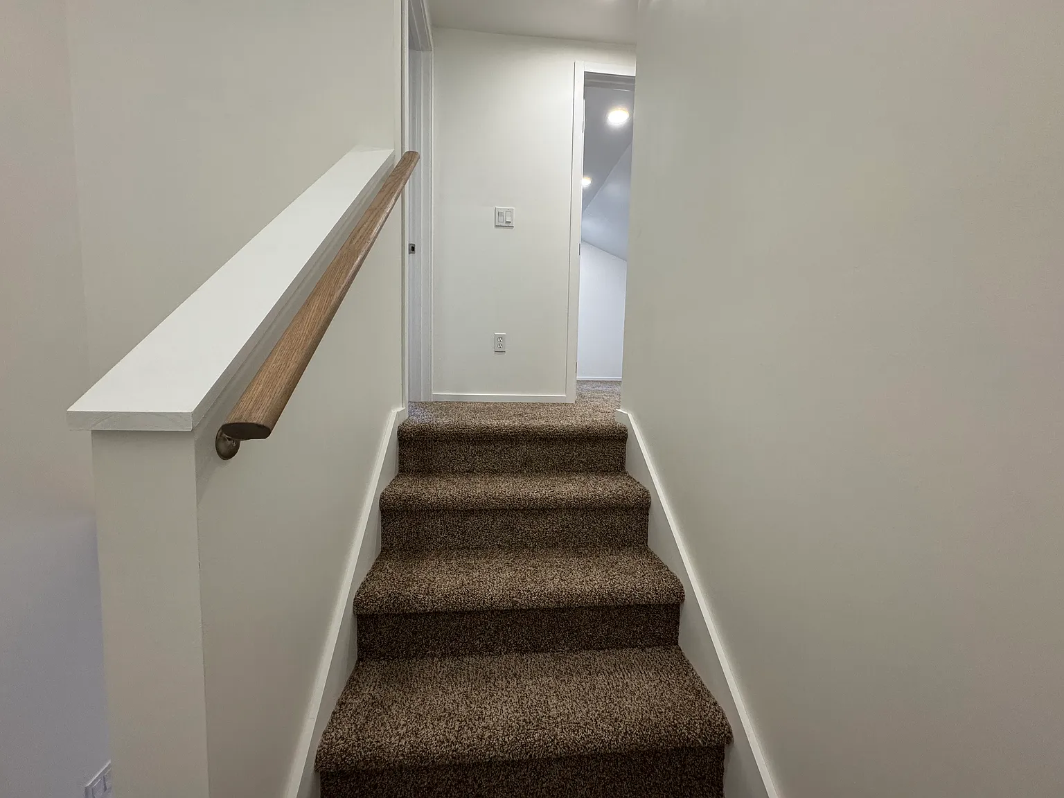 2 bed, 900 sqft, $1,600 — Photo 4