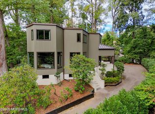 2 Fox Hunt Rd, Holmdel, NJ 07733