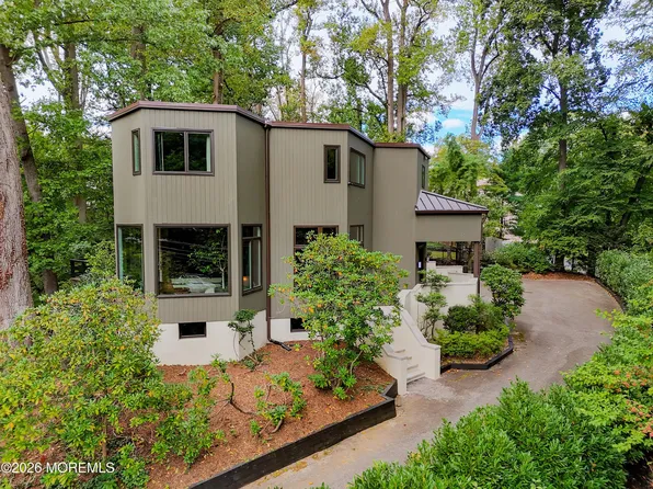 2 Fox Hunt Road, Holmdel, NJ 07733