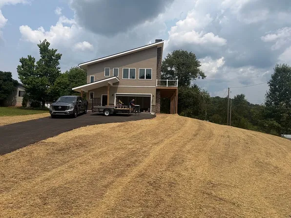 1875 Sitting Bull Dr, Auburn, PA 17922