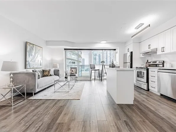 155 Legion Rd N #1714, Toronto, ON M8Y 0A7