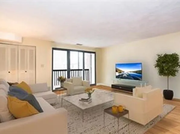 1600 Massachusetts Ave APT 306, Cambridge, MA 02138