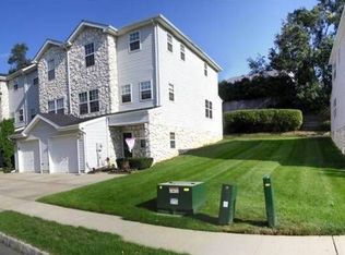 64 Sandhill Rd, Jamesburg, NJ 08831