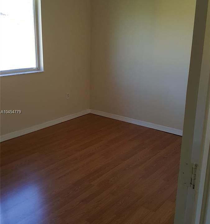 1st image of 975 NE 33rd Ter Unit 202