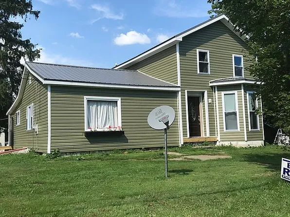 612 Licking St, Conneautville, PA 16406