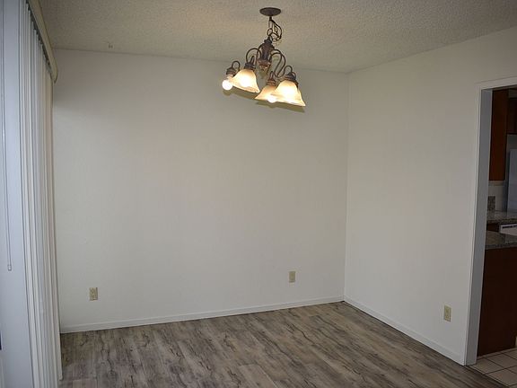 3rd image of 1835 Westminster Ct