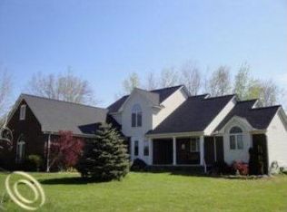 743 S Hurd Rd, Oxford, MI 48371