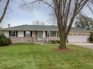 4601 Lyons Dr, Marion, IA 52302