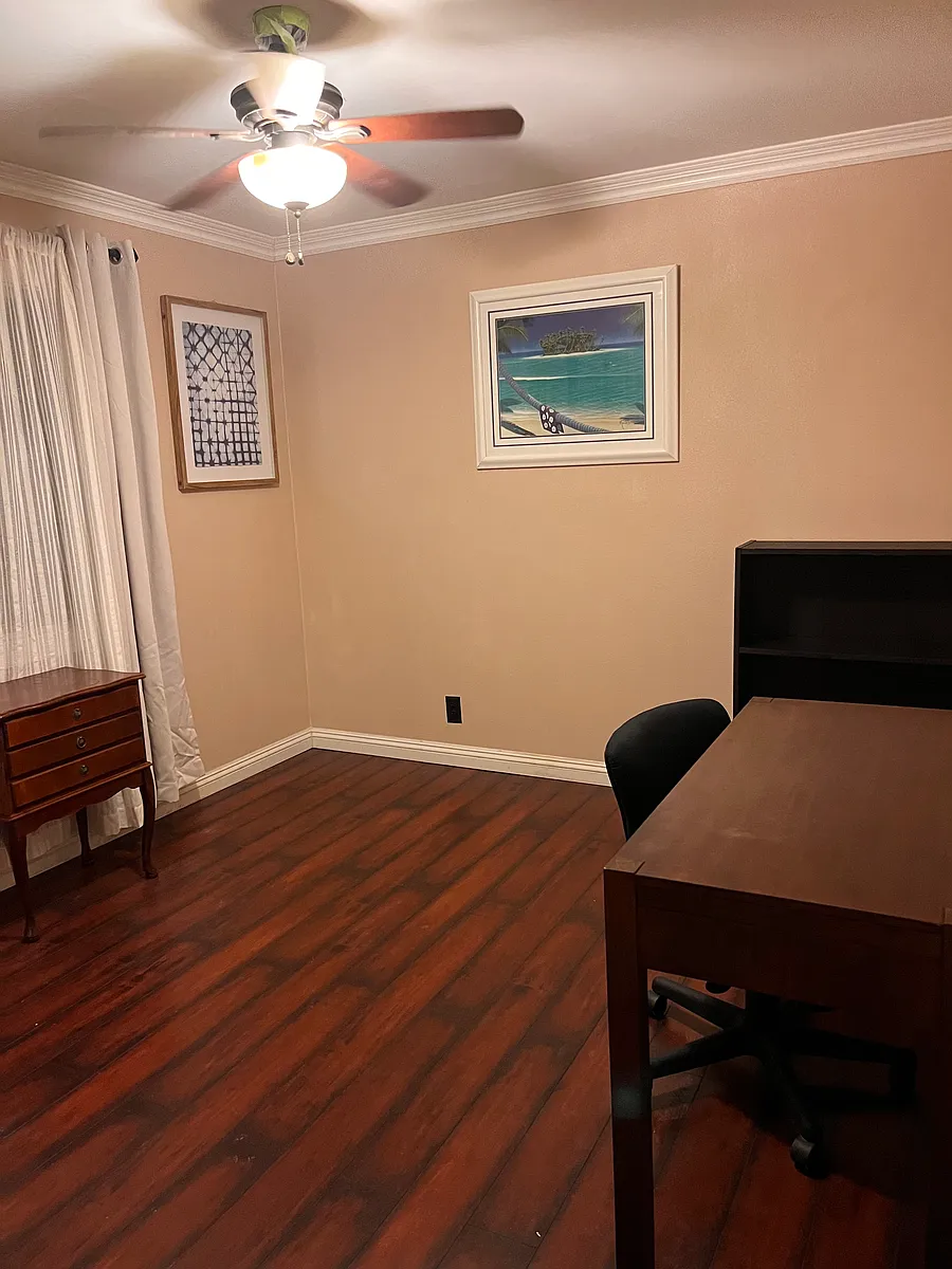 Building Photo - Calverton Dr