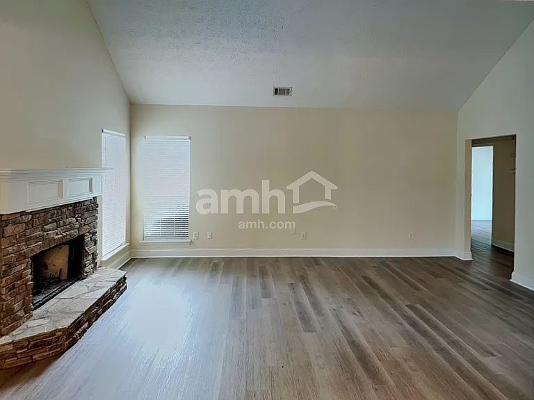 1365 Morrow Dr — Photo 8