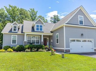 123 Giddy Up Ln, Ashland, VA 23005