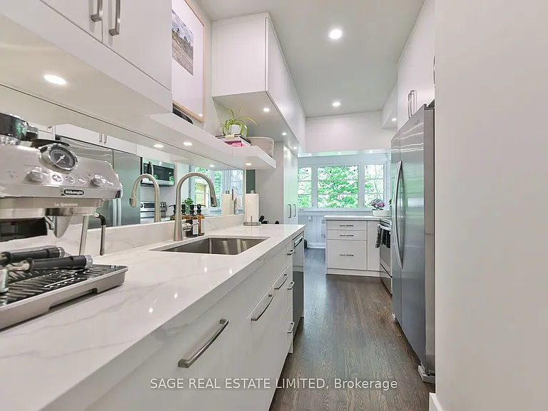 418 Glenlake Ave — Photo 9