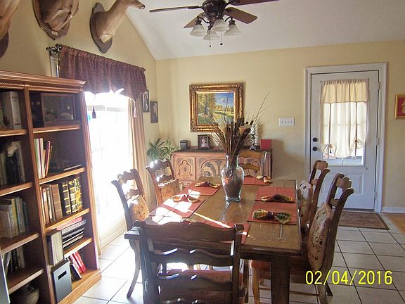 3rd image of 122 Ellington Dr