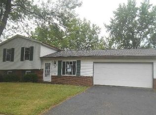 1957 Westbranch Rd, Grove City, OH 43123