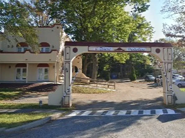 51 Central Blvd #F, Camp Hill, PA 17011