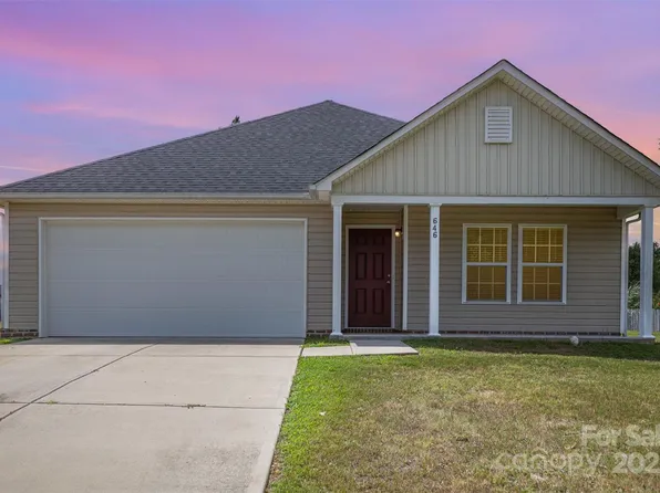 646 Scarlet Leaf Ln, Oakboro, NC 28129