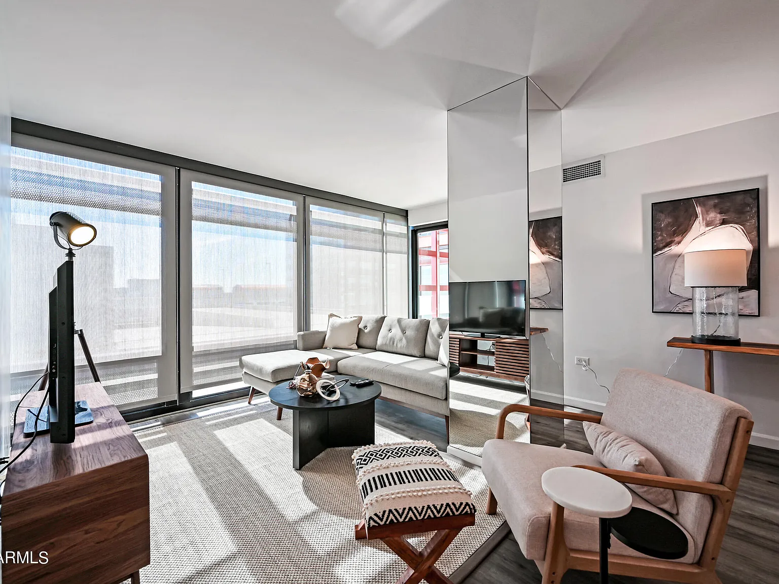 2 bed, 2.0 bath, 1089 sqft, $3,499 — Photo 1