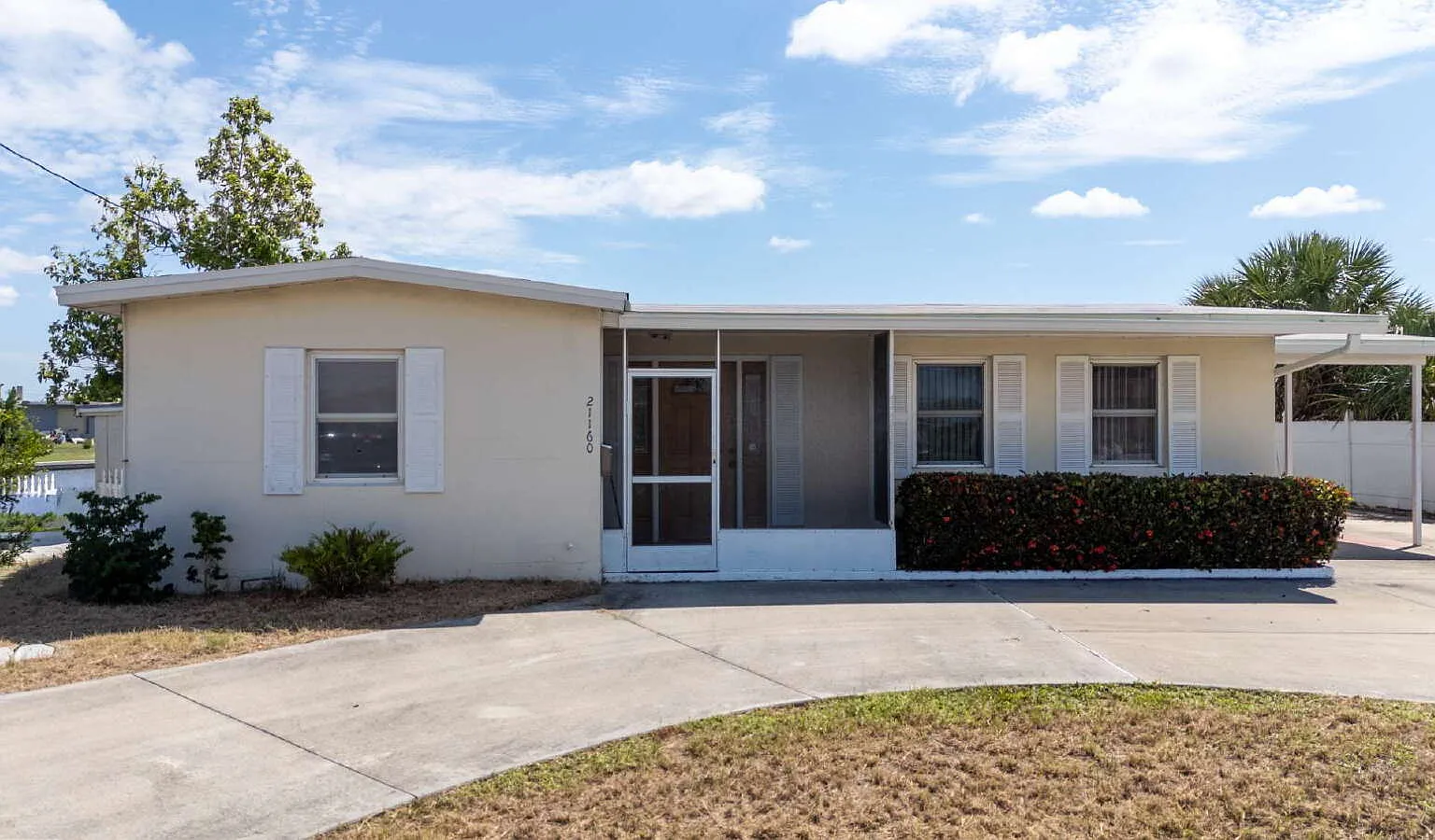 3 bed, 2.0 bath, 1808 sqft, $1,975 — Photo 1
