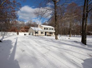 39 Mountain Rd, Monroe, NY 10950