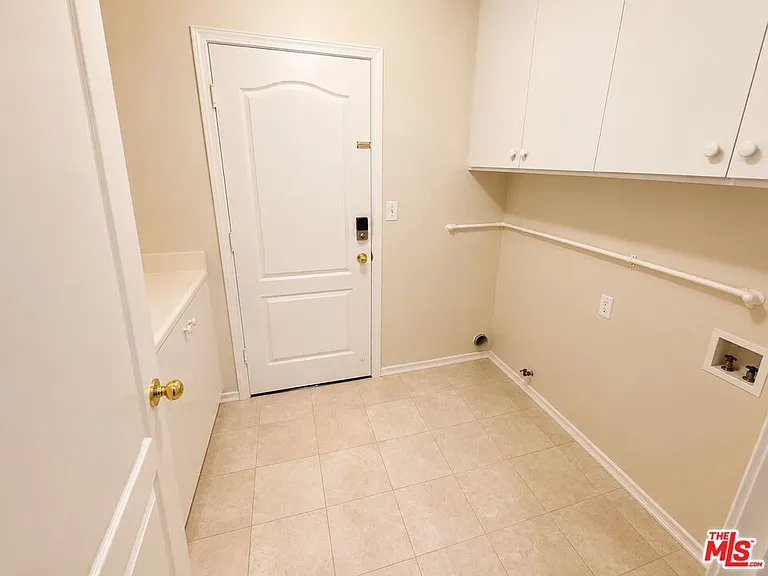 7371 Westcliff Dr — Photo 9