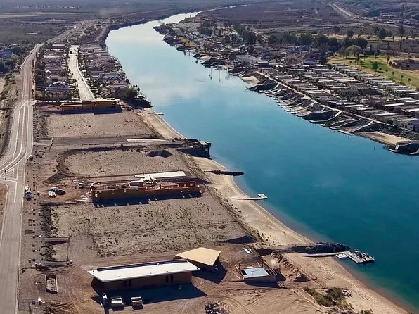 10589 S Riverfront Pkwy, Mohave Valley, AZ 86440