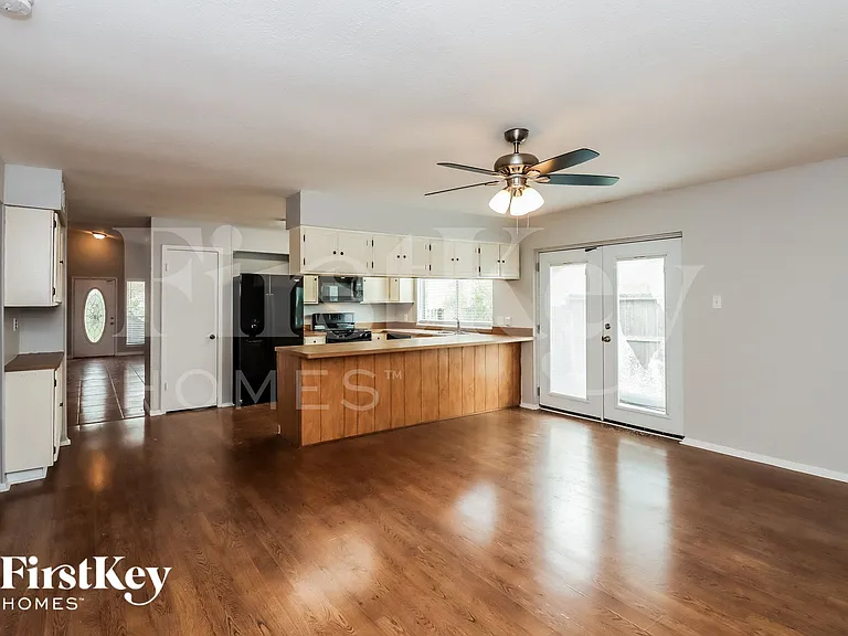 2231 Anthony Hay Ln — Photo 6