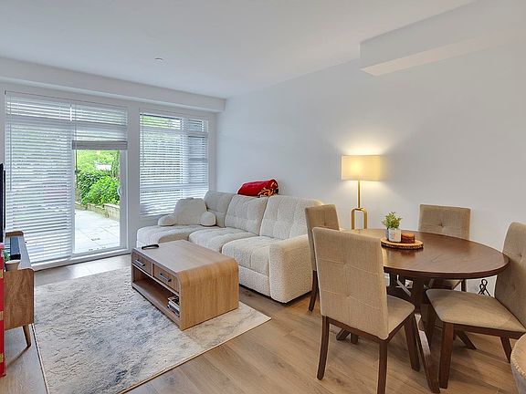 3rd image of 22562 121st Ave #101