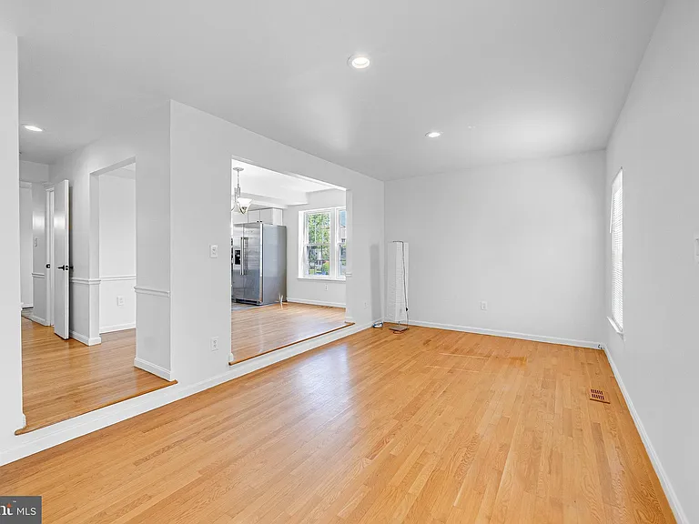 17515 Sabrina Ter — Photo 10