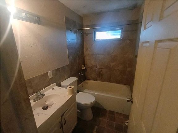 4th image of 8408 Blue Ridge Blvd