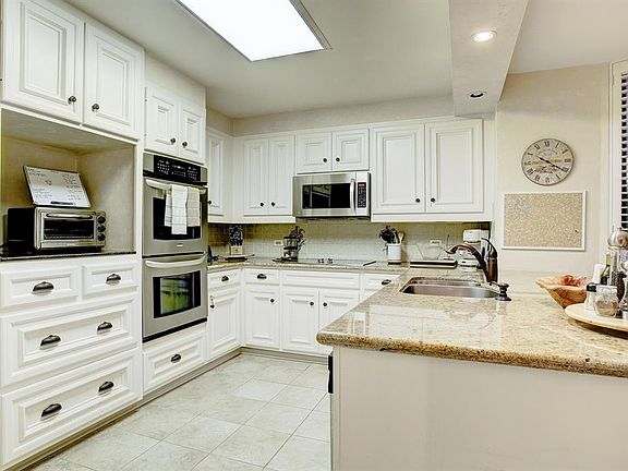 3rd image of 9333 Memorial Dr APT 313