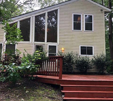 3rd image of 23325 Laurel Hill Dr