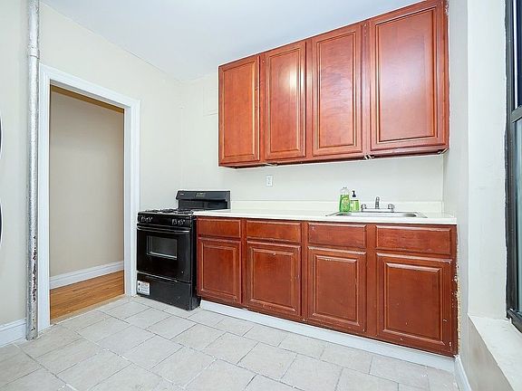 3rd image of 1473 Pacific St APT 7