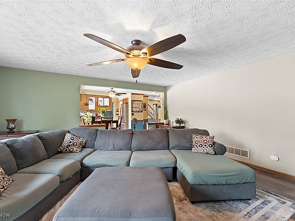5th image of 4750 Squire Dr