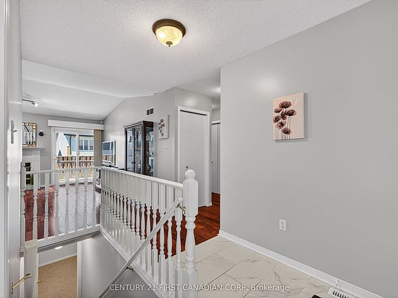 4th image of 861 Shelborne St #14