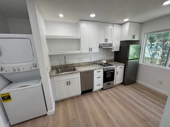 1230 E St #D, Sacramento, CA 95814