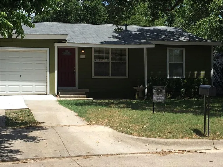 216 Elm St — Photo 16