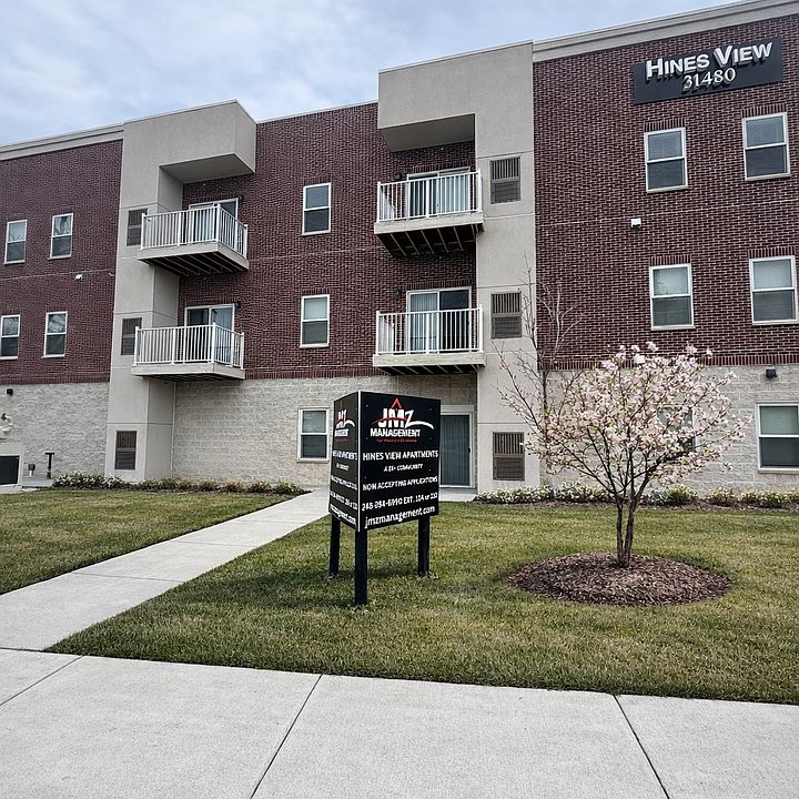 1st image of 31480 Warren Rd #201