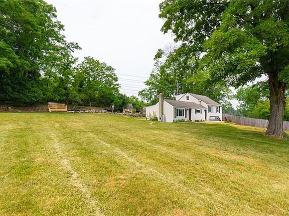 3rd image of 4 Cramer Rd
