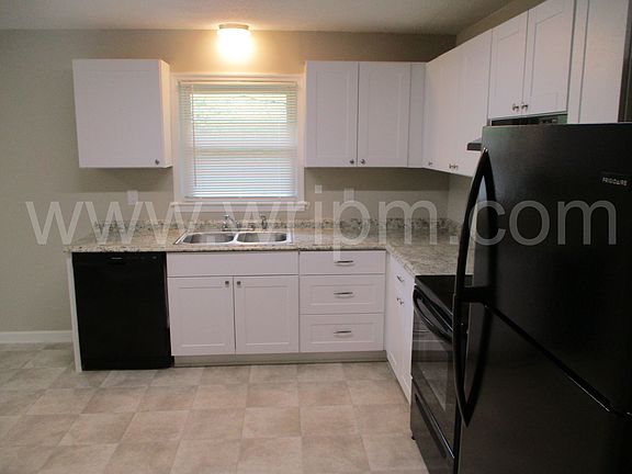 4th image of 756 Green Meadows Cir