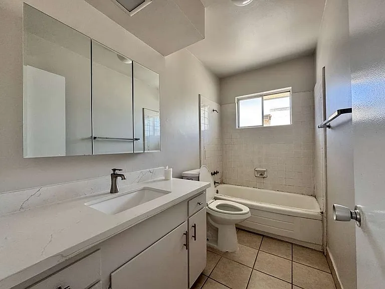 731 N Azusa Ave — Photo 19