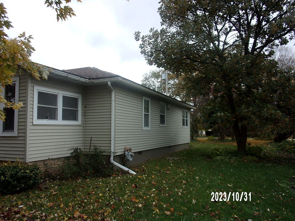 2nd image of 325 S Central St