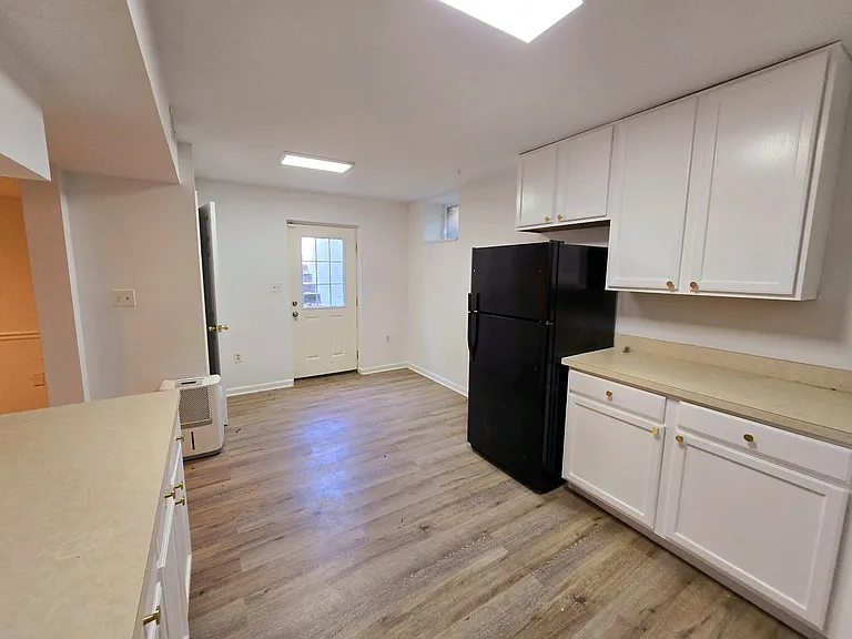 1685 Baltimore Annapolis Blvd #B — Photo 1