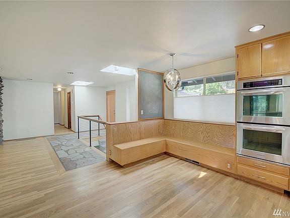 3rd image of 12821 SE 25th Pl