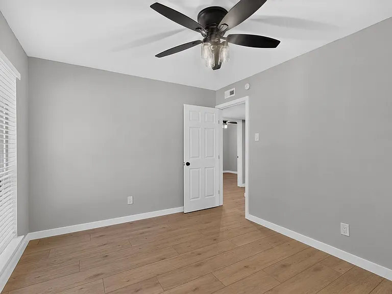 1004 Cross Bend Rd — Photo 26