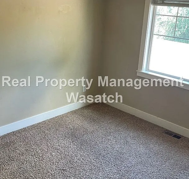 715 E Harrison Ave — Photo 23